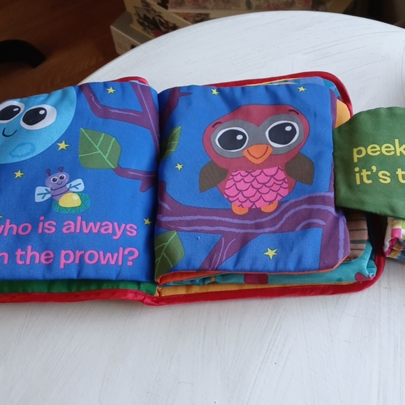 Bundle of Three Fabric Books - Picture 5 of 7